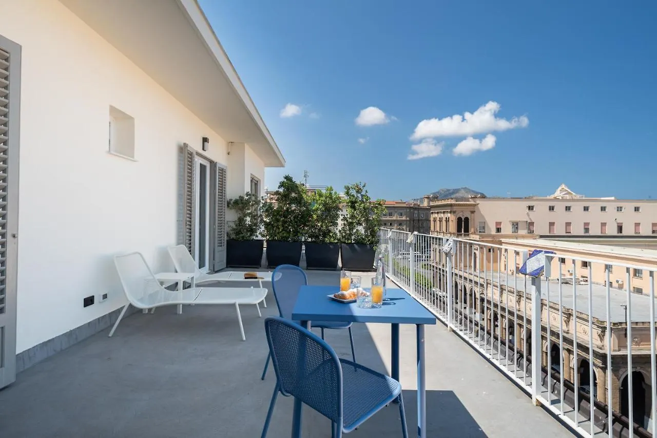 Attico 37 - Queen Room Con Terrazza Privata Palermo