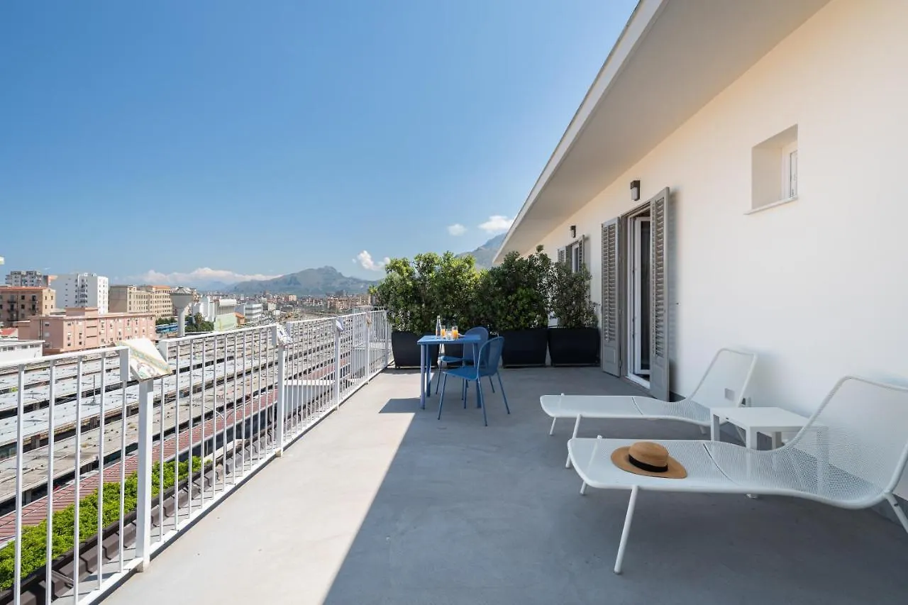 Attico 37 - Queen Room Con Terrazza Privata Palermo Apartment