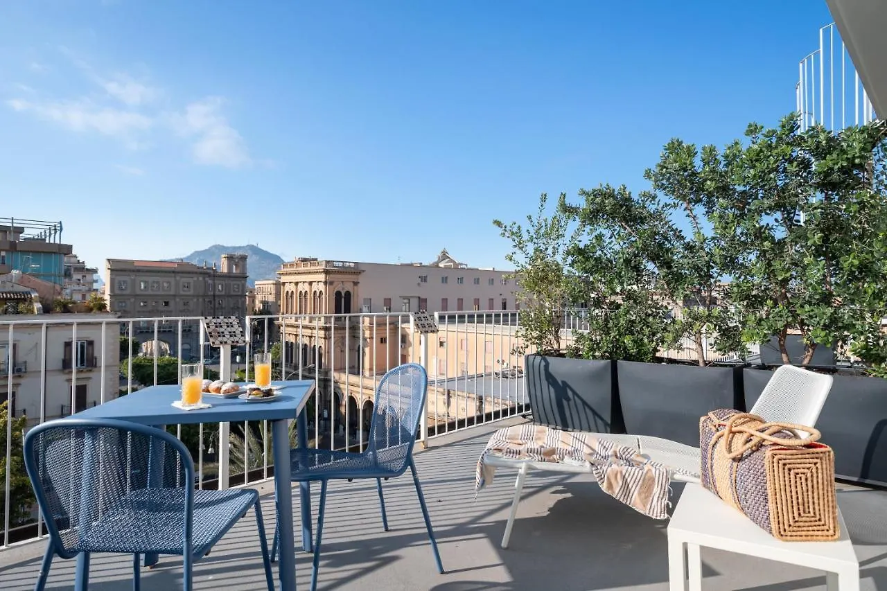 Attico 37 - Queen Room Con Terrazza Privata Palermo Apartment